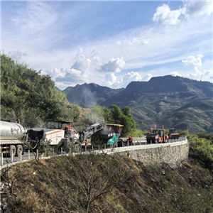 维特根 W 380 CR 亮相黔贵大地，助力贵州省绿色公路建设